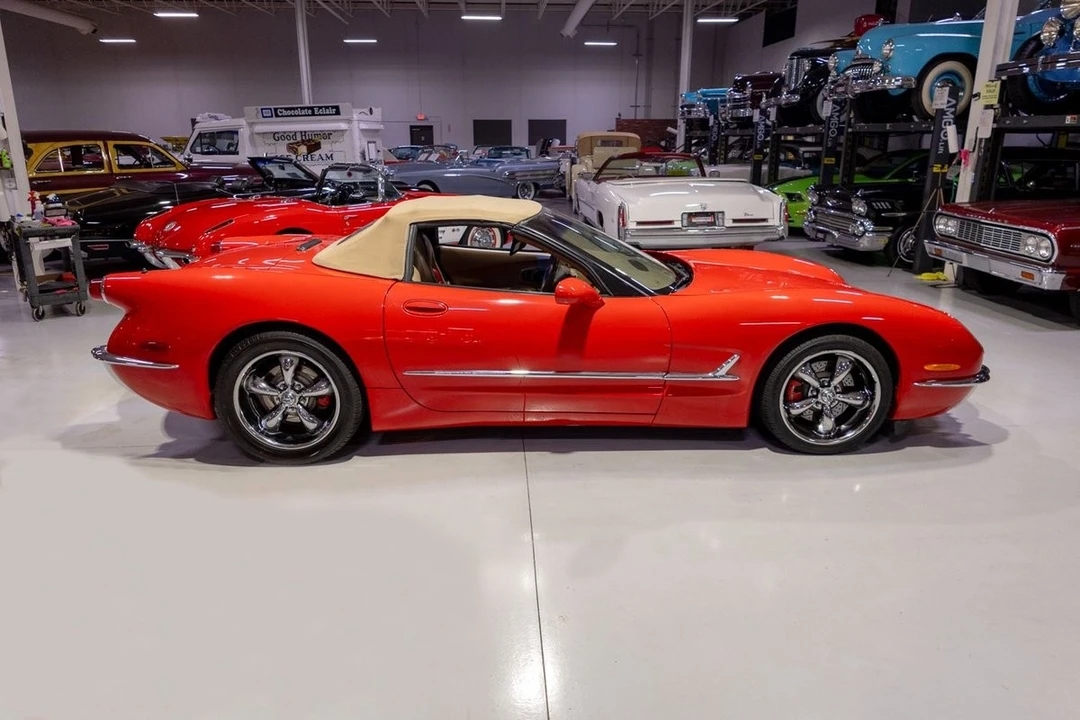 2000 Chevrolet Corvette C5 - Image 2 of 12