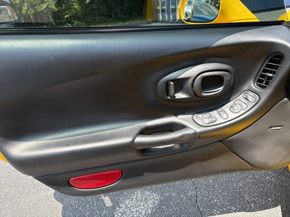 2000 Chevrolet Corvette C5 - Image 9 of 19
