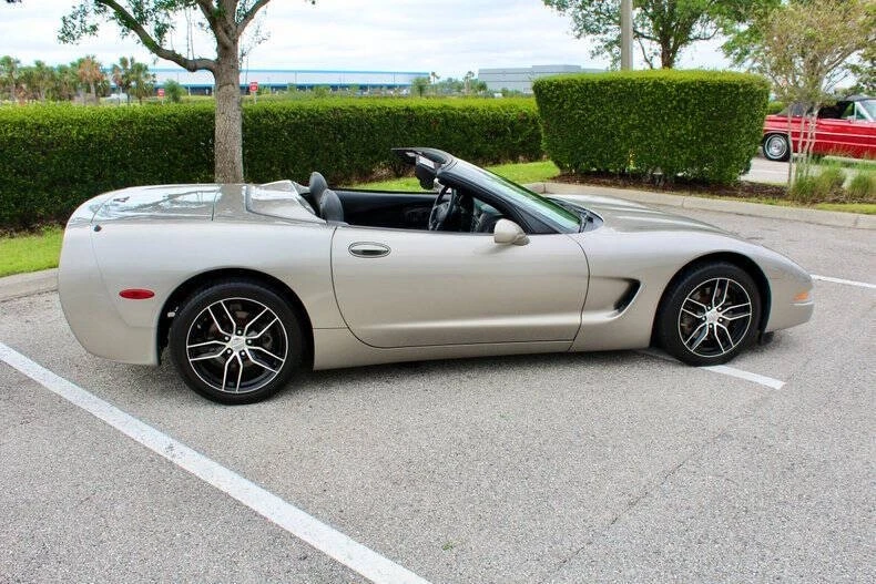 2000 Chevrolet Corvette C5 - Image 3 of 12