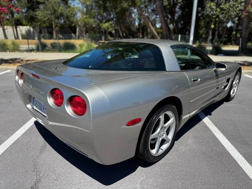 2000 Chevrolet Corvette C5 - Image 28 of 31