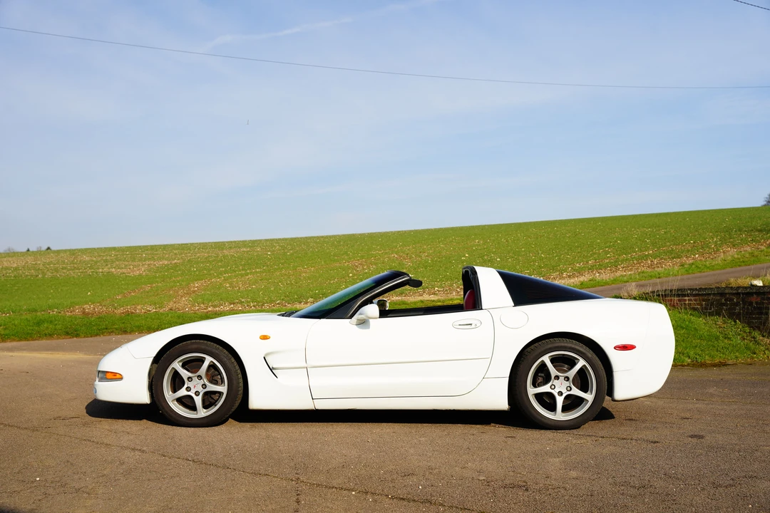 2000 Chevrolet Corvette C5 - Image 16 of 31