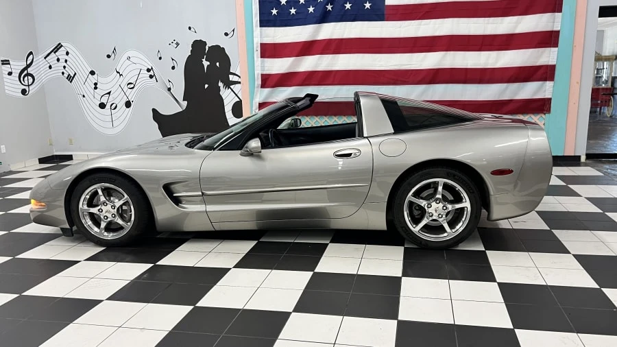 2000 Chevrolet Corvette C5 - Image 2 of 21