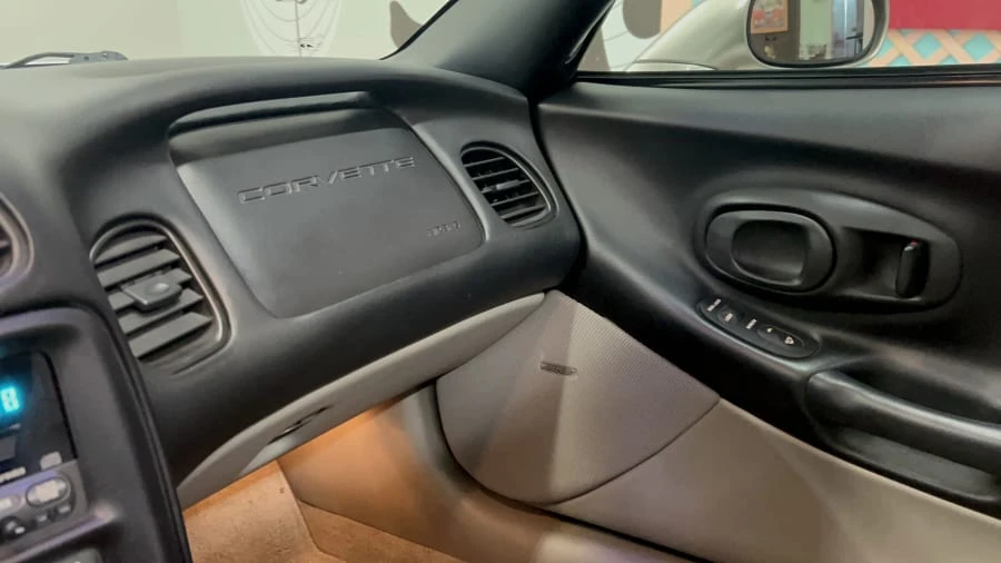 2000 Chevrolet Corvette C5 - Image 16 of 21