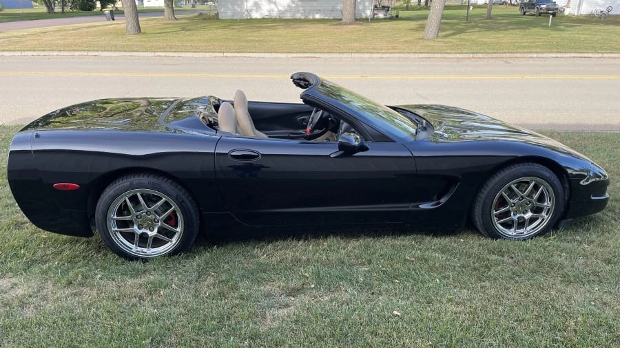 2000 Chevrolet Corvette C5 - Image 2 of 23