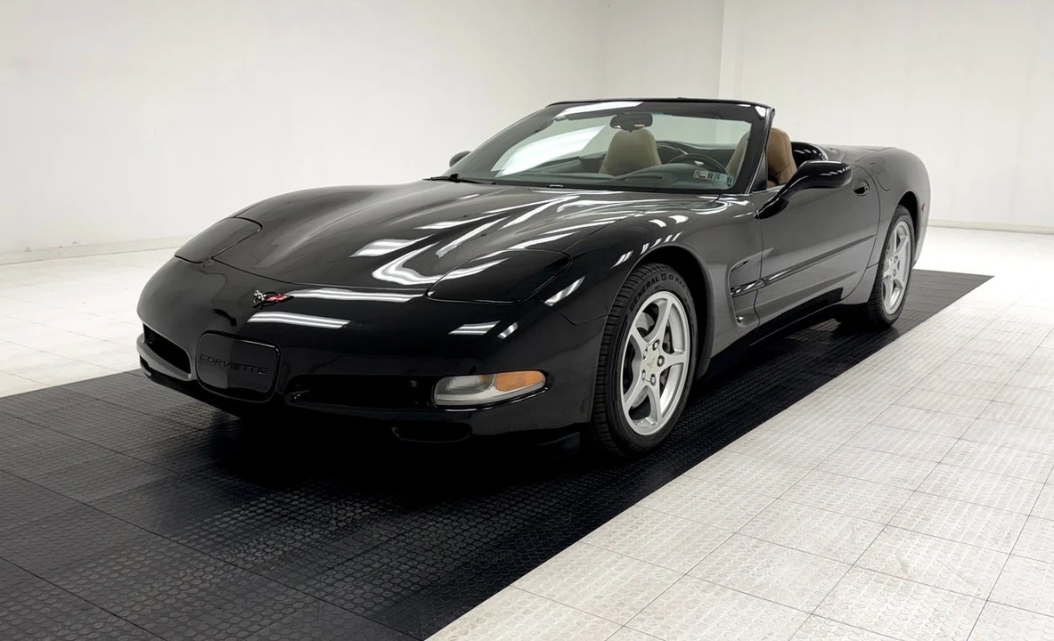 2000 Chevrolet Corvette C5 - Image 2 of 12