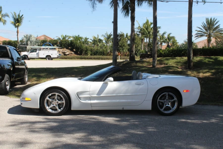 2000 Chevrolet Corvette C5 - Image 2 of 12