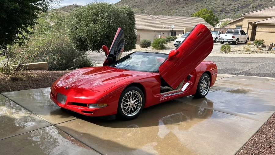 2000 Chevrolet Corvette C5 - Image 2 of 15