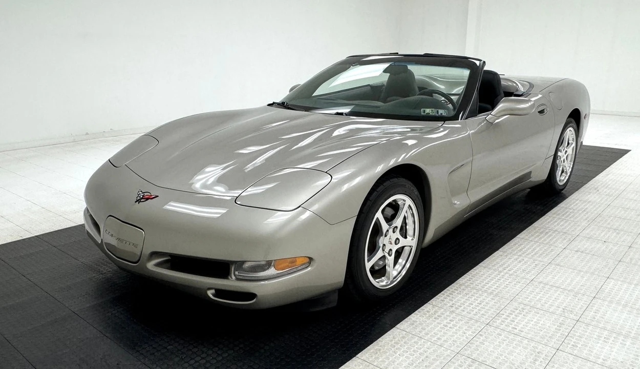 2000 Chevrolet Corvette C5 - Image 2 of 21