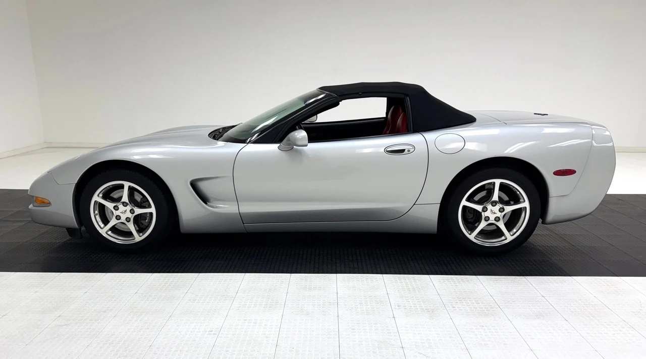 2000 Chevrolet Corvette C5 - Image 3 of 31