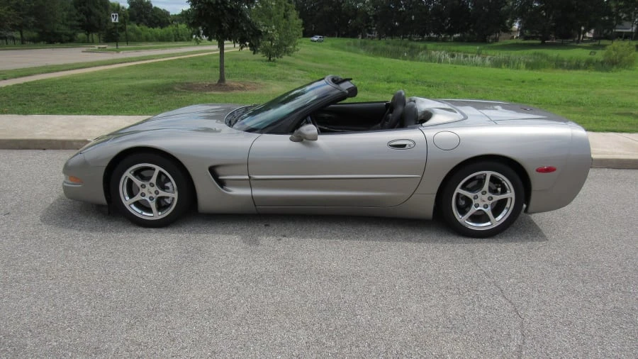 2000 Chevrolet Corvette C5 - Image 2 of 10