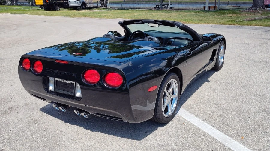 2000 Chevrolet Corvette C5 - Image 2 of 17