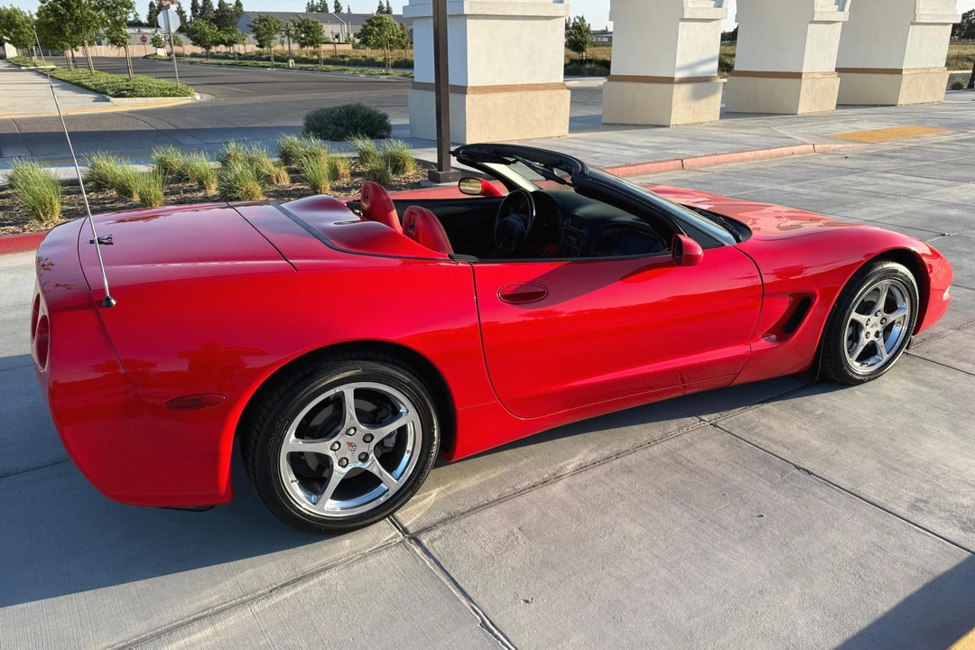2000 Chevrolet Corvette C5 - Image 4 of 31
