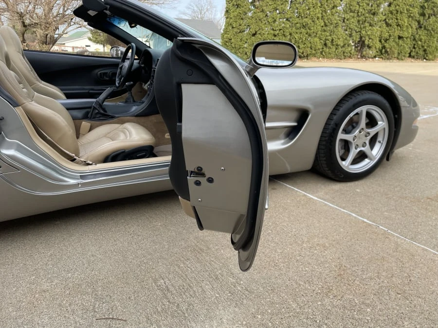 2000 Chevrolet Corvette C5 - Image 17 of 25