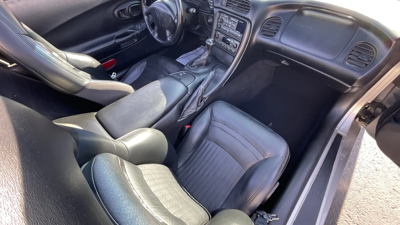 2000 Chevrolet Corvette C5 - Image 5 of 14