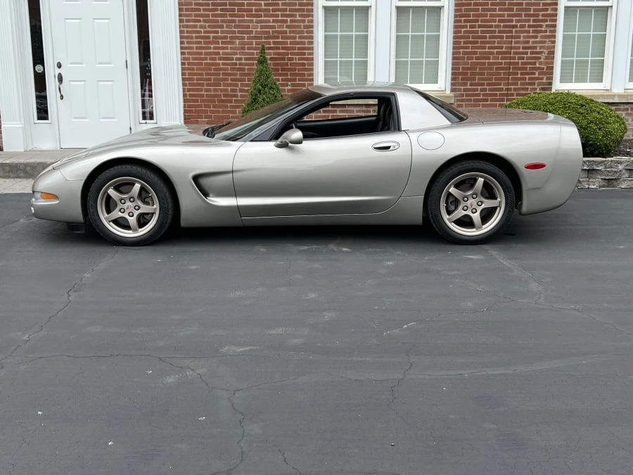 2000 Chevrolet Corvette C5 - Image 2 of 7