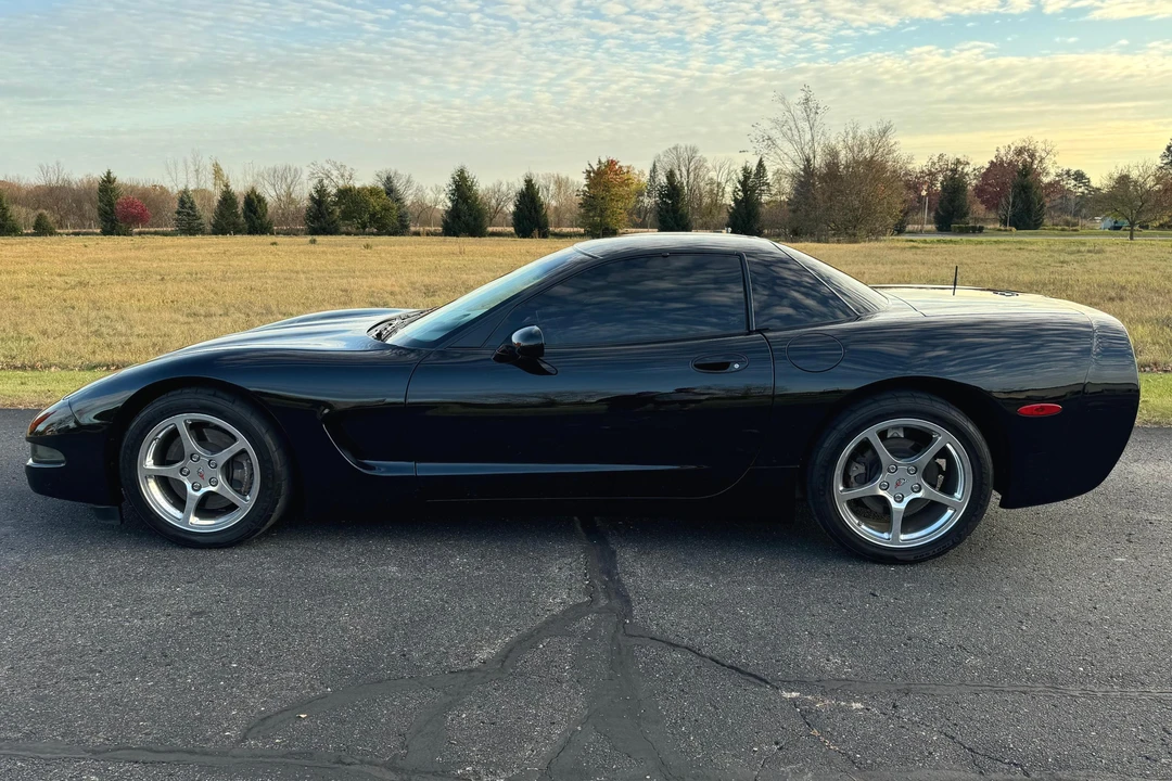 2000 Chevrolet Corvette C5 - Image 3 of 31