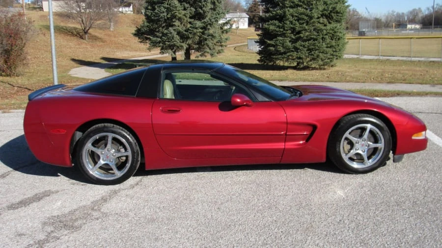 2000 Chevrolet Corvette C5 - Image 2 of 16