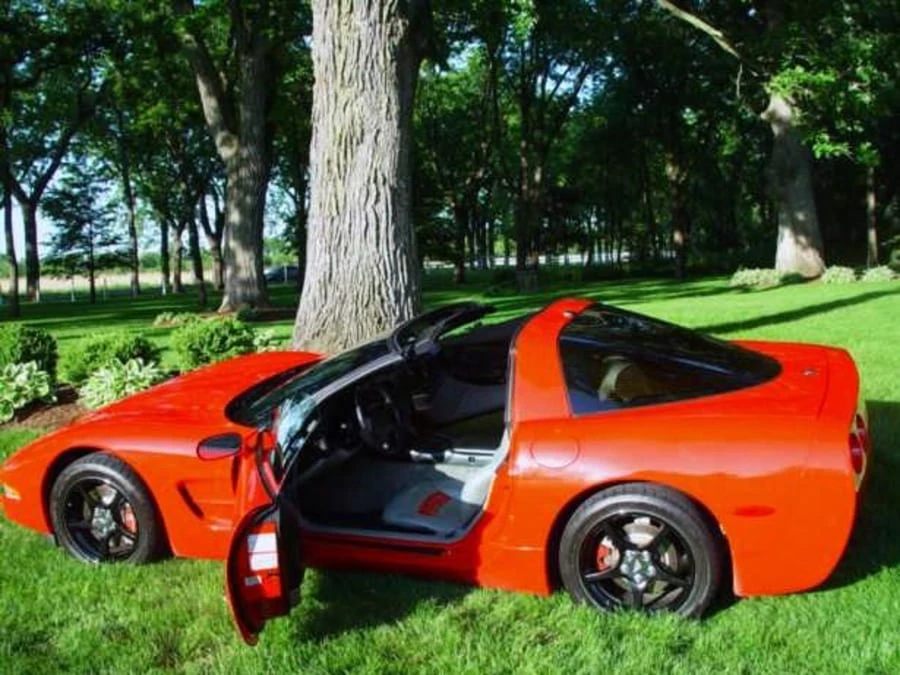 2000 Chevrolet Corvette C5 - Image 2 of 8