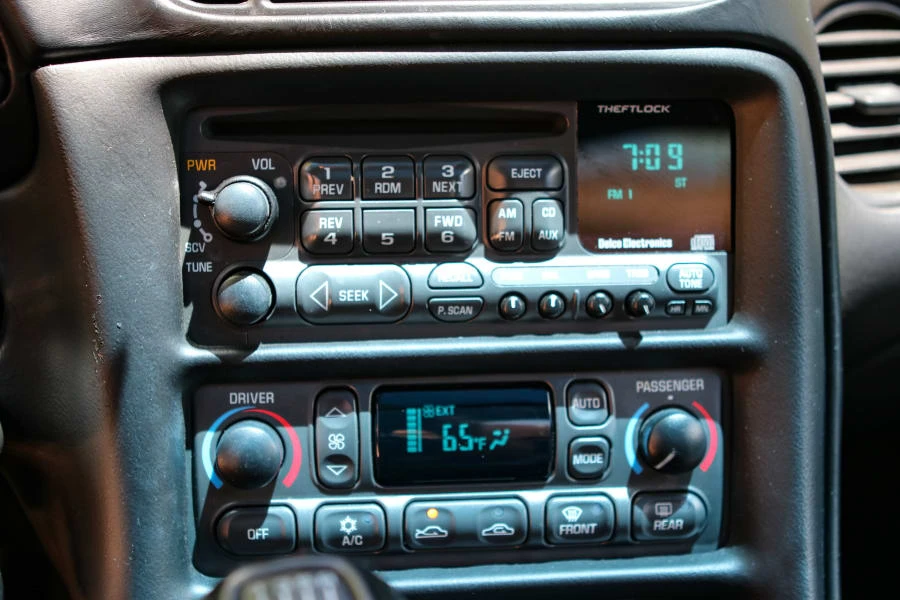 2000 Chevrolet Corvette C5 - Image 6 of 31