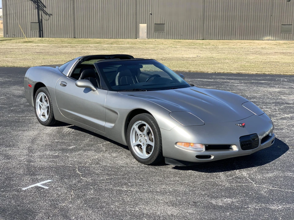 2000 Chevrolet Corvette C5 - Image 25 of 31