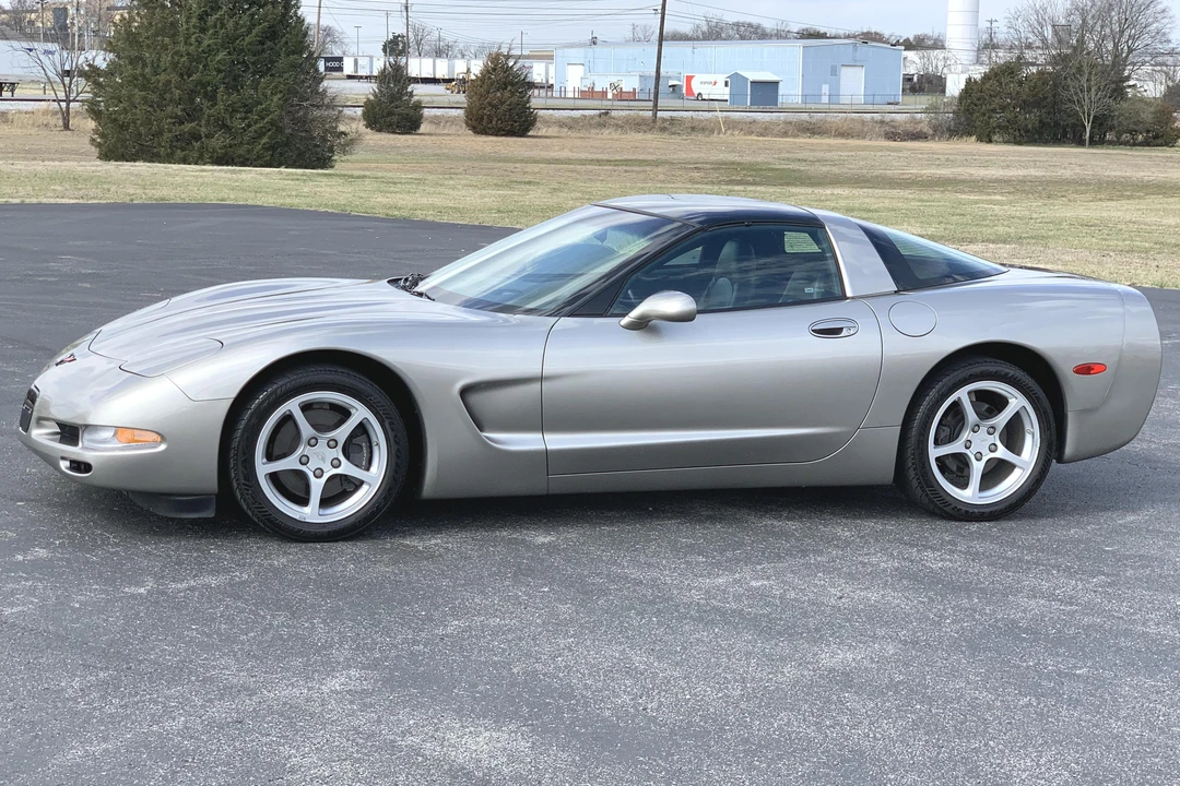 2000 Chevrolet Corvette C5 - Image 3 of 31