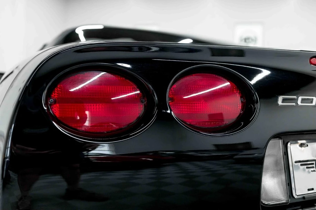 2000 Chevrolet Corvette C5 - Image 28 of 31