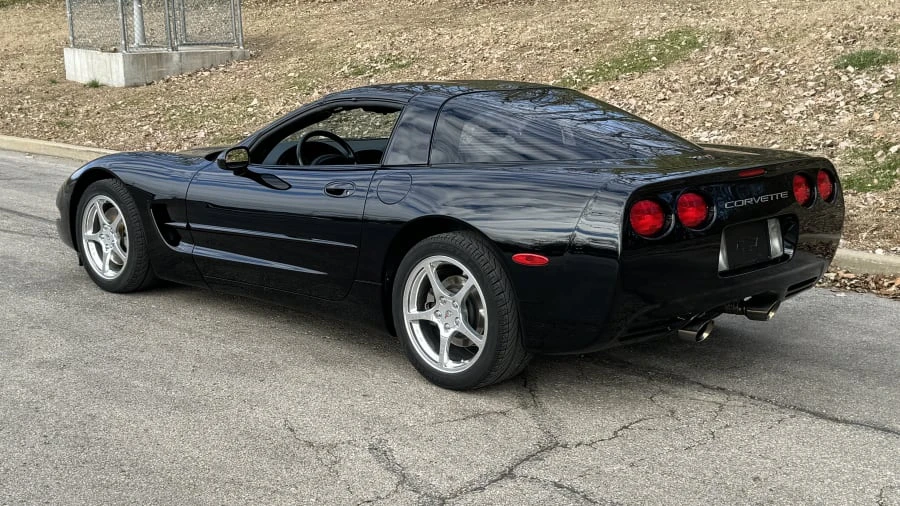 2000 Chevrolet Corvette C5 - Image 3 of 11