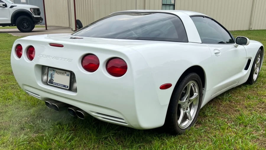 2000 Chevrolet Corvette C5 - Image 2 of 14