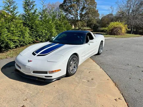 2000 Chevrolet Corvette Coupe 2D