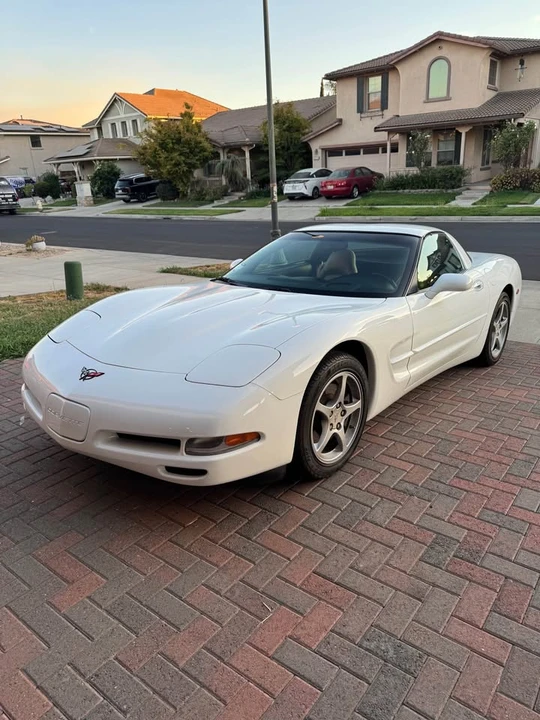 2000 Chevrolet Corvette C5 - Image 2 of 20