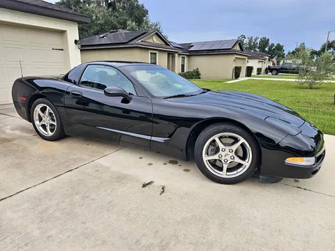 2000 Chevrolet Corvette Coupe 2D
