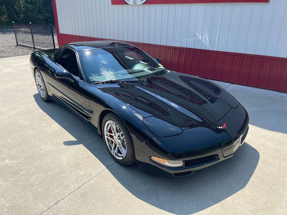 2000 Chevrolet Corvette C5 - Image 2 of 11