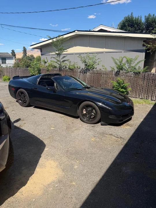 2000 Chevrolet Corvette C5 - Image 2 of 8