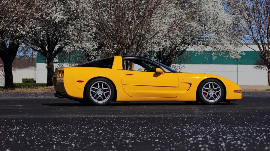 2000 Chevrolet Corvette C5 - Image 2 of 12