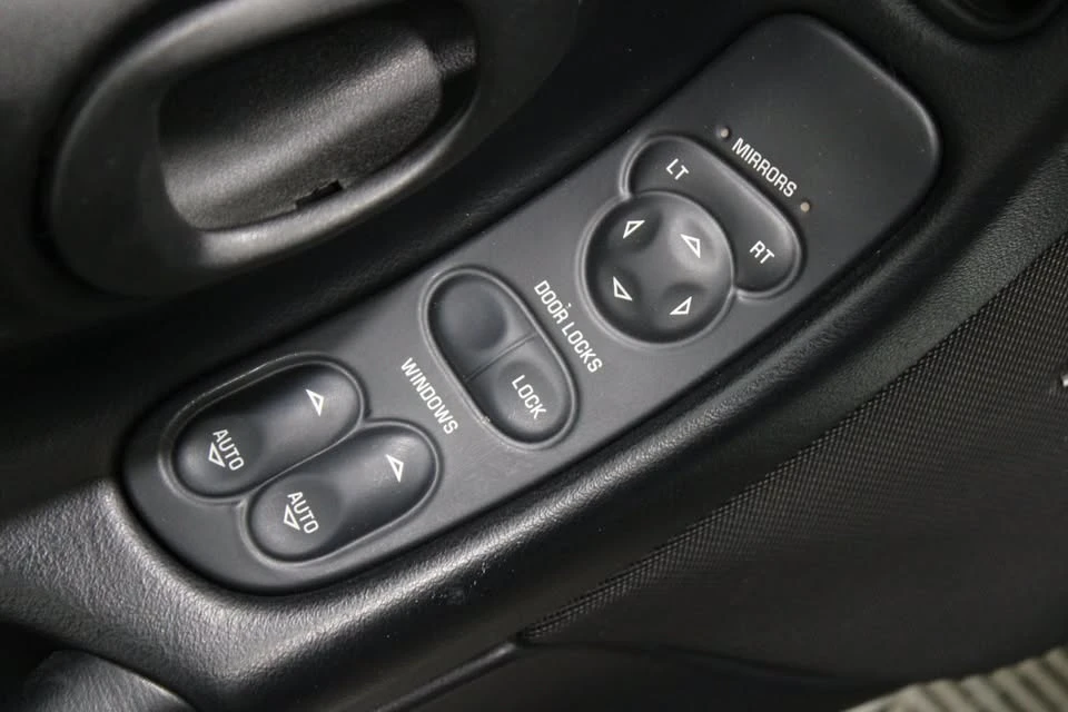 2000 Chevrolet Corvette C5 - Image 4 of 10