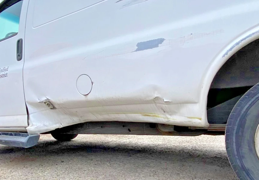 2000 Chevrolet Express - Image 18 of 20