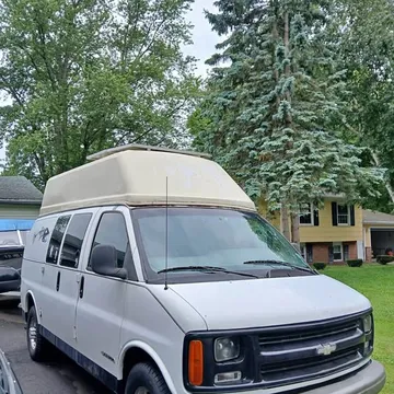 2000 Chevrolet Express 2500 Passenger Van