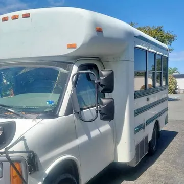 2000 Chevrolet Express Cutaway G3500 Base