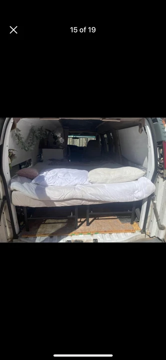 2000 Chevrolet Express - Image 11 of 13