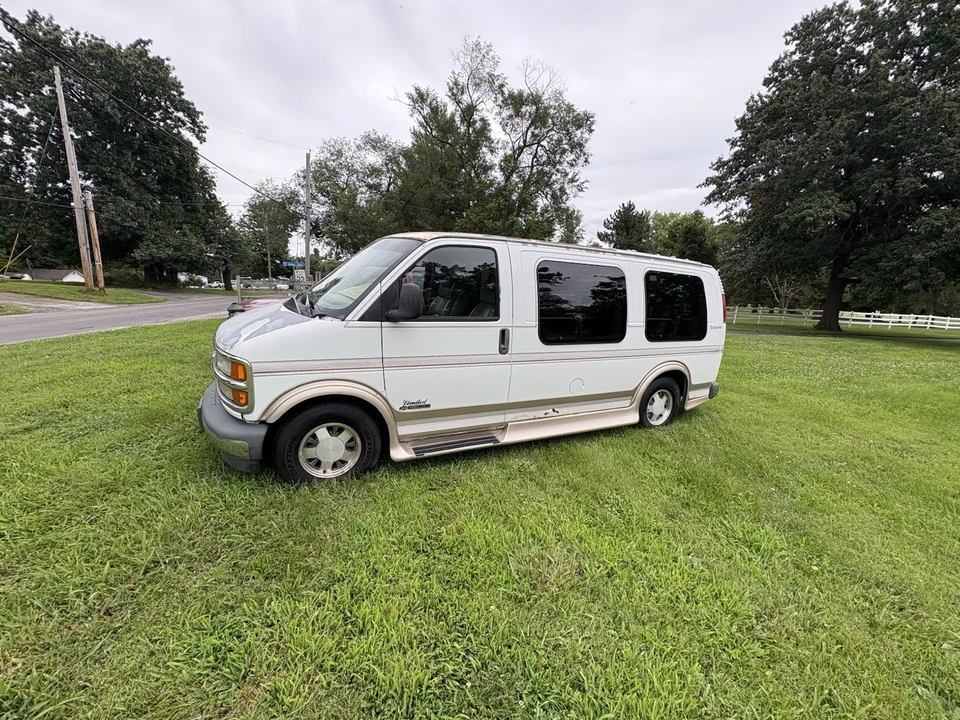 2000 Chevrolet Express - Image 5 of 6