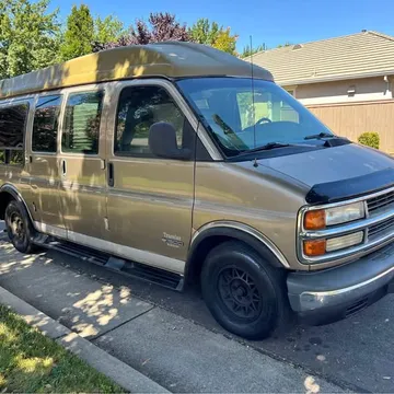 2000 Chevrolet Express LS Extended Van 3D