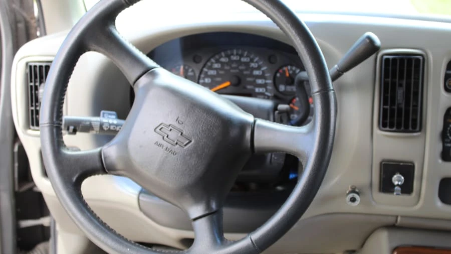 2000 Chevrolet Express - Image 5 of 22