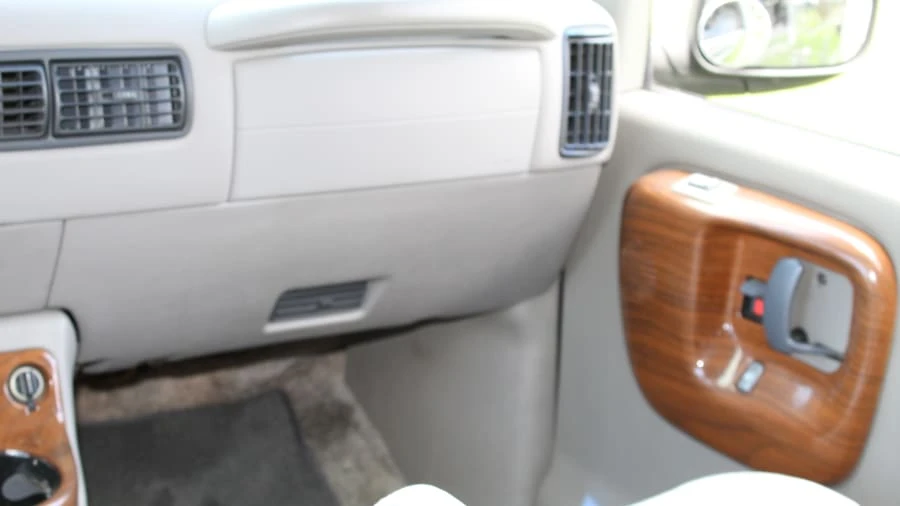 2000 Chevrolet Express - Image 6 of 22