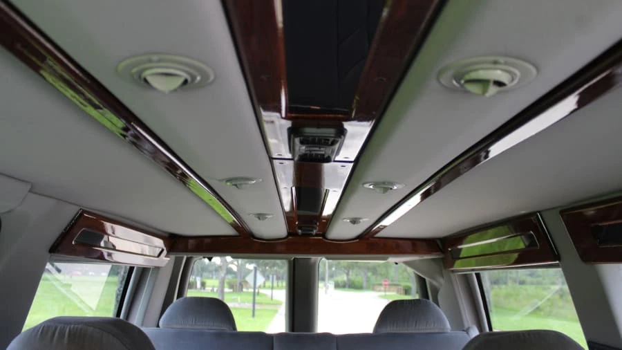 2000 Chevrolet Express - Image 14 of 22