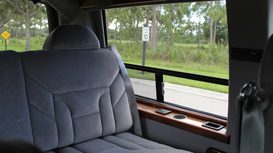 2000 Chevrolet Express - Image 17 of 22