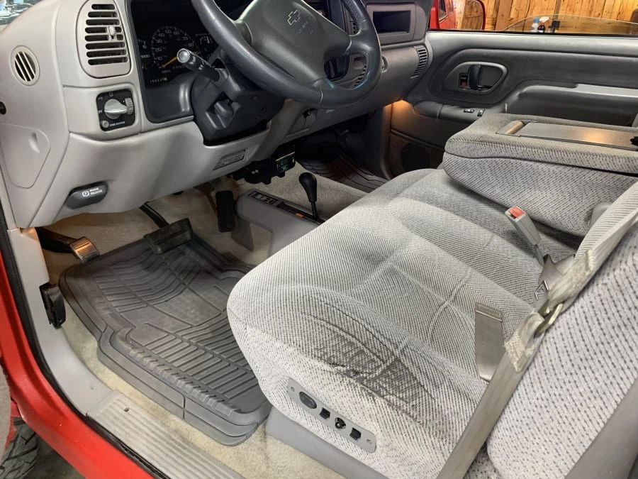 2000 Chevrolet C/K 4th Gen - Image 3 of 9