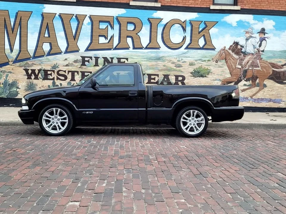 2000 Chevrolet S-10 - Image 4 of 10