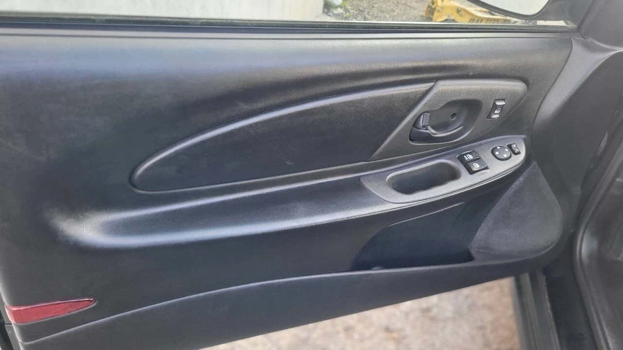 2000 Chevrolet Monte Carlo 6th Gen - Image 18 of 28