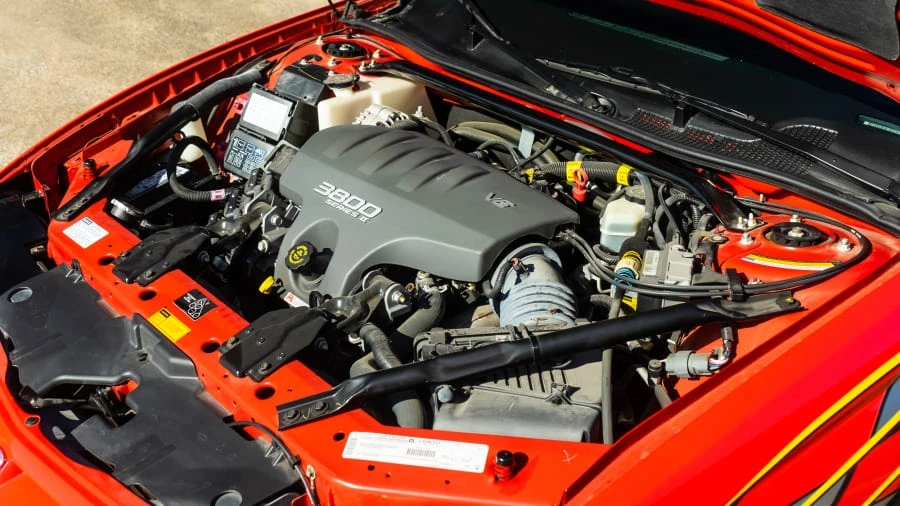2000 Chevrolet Monte Carlo 6th Gen - Image 7 of 13