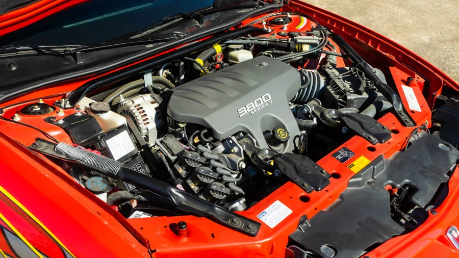 2000 Chevrolet Monte Carlo 6th Gen - Image 8 of 13